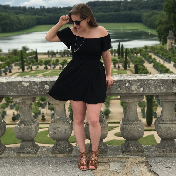 Meet your Posher, Alexandra - Picture 1 of 1